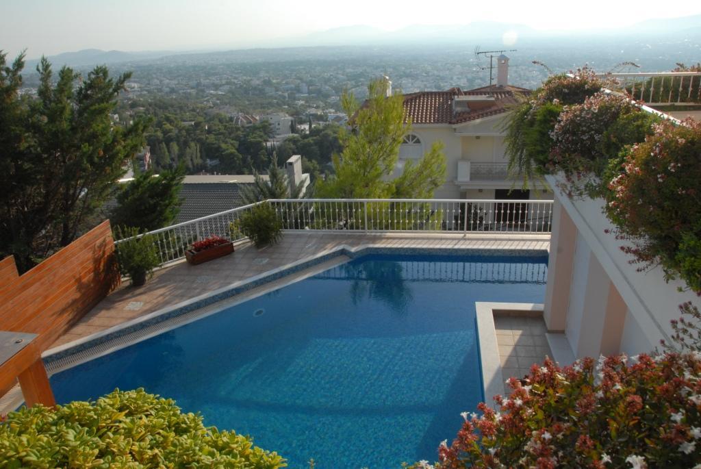 Politia * Athens